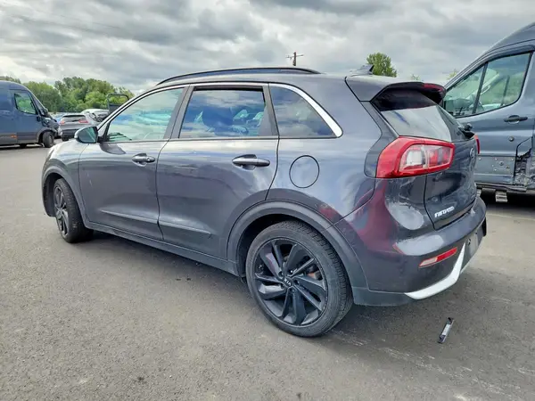 KNDCC3LC6J5151554 2018 KIA NIRO - Image 2