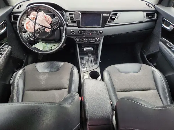 KNDCC3LC6J5151554 2018 KIA NIRO - Image 8