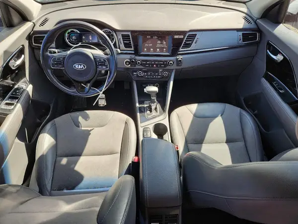 KNDCC3LC6J5152476 2018 KIA NIRO - Image 8