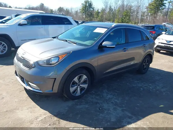 KNDCC3LC6J5162392 2018 KIA NIRO - Image 2