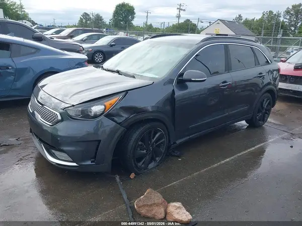 KNDCC3LC6J5186126 2018 KIA NIRO - Image 2