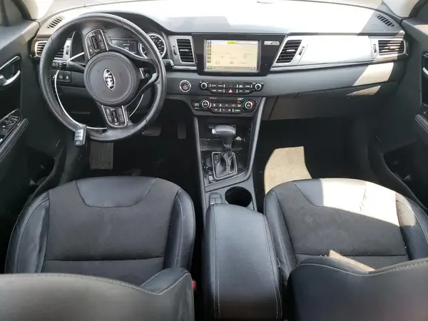 KNDCC3LC6J5187566 2018 KIA NIRO - Image 8