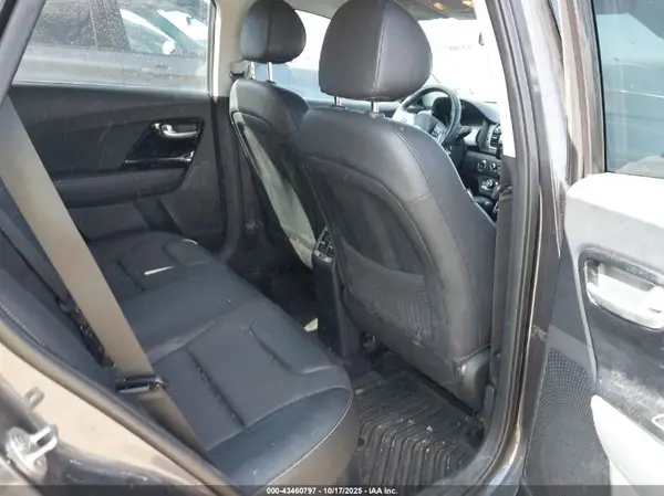 KNDCC3LC6K5218476 2019 KIA NIRO - Image 8