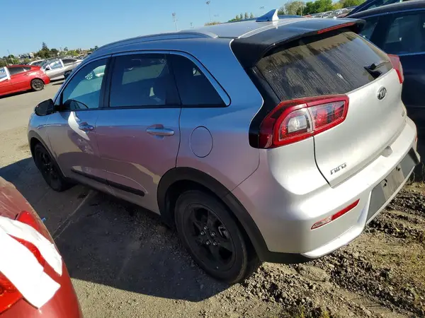 KNDCC3LC6K5220888 2019 KIA NIRO - Image 2