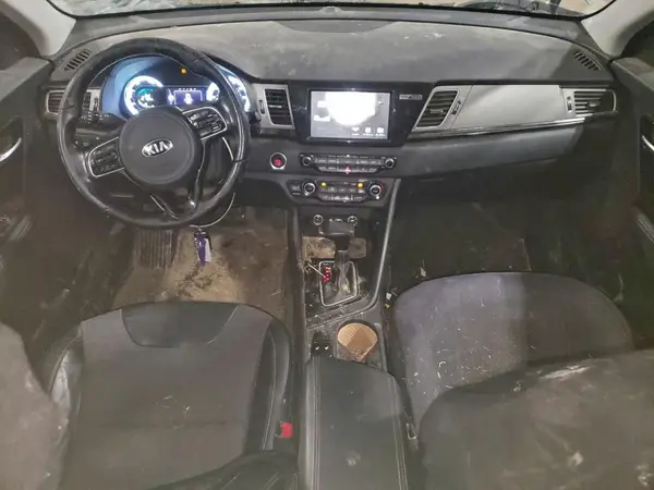 KNDCC3LC6K5264843 2019 KIA NIRO - Image 8