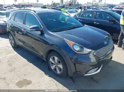KNDCC3LC6K5265118 2019 KIA NIRO
