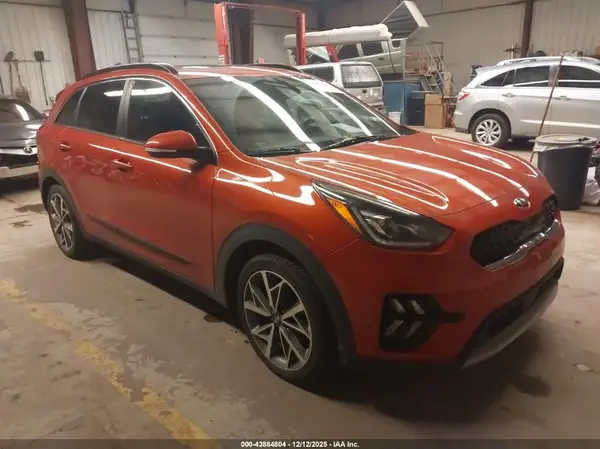 KNDCC3LC6L5394980 2020 KIA NIRO - Image 1