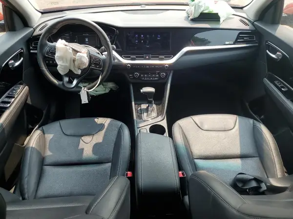 KNDCC3LC6N5536859 2022 KIA NIRO - Image 8