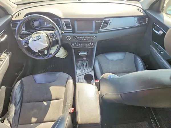 KNDCC3LC7H5037296 2017 KIA NIRO - Image 8
