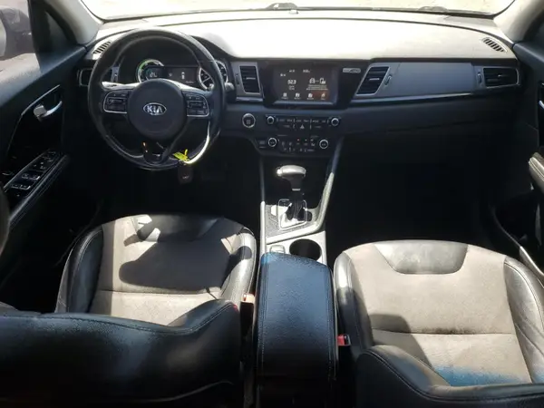 KNDCC3LC7H5037850 2017 KIA NIRO - Image 8