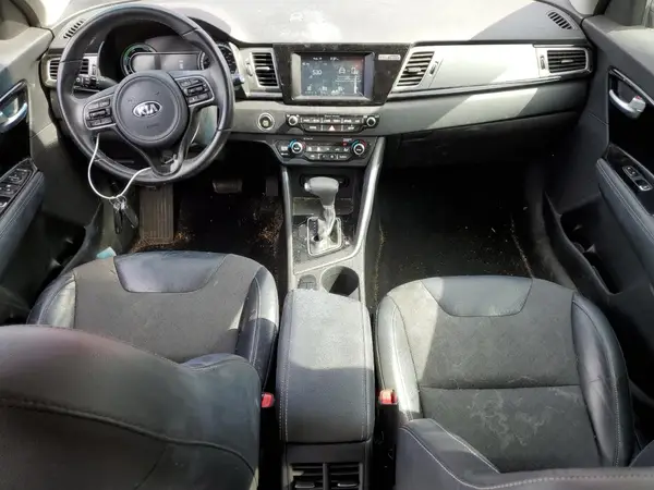 KNDCC3LC7H5049058 2017 KIA NIRO - Image 8