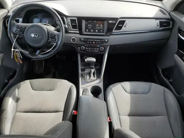 KNDCC3LC7H5053269 2017 KIA NIRO - Image 8