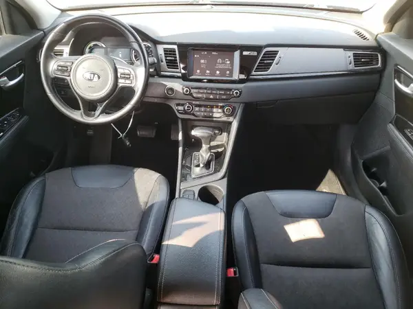 KNDCC3LC7H5063686 2017 KIA NIRO - Image 8