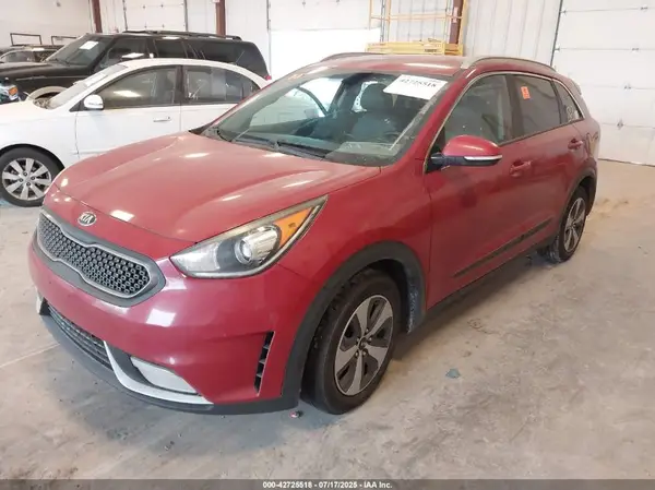 KNDCC3LC7H5068886 2017 KIA NIRO - Image 2