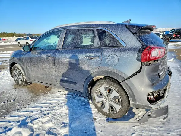 KNDCC3LC7H5070878 2017 KIA NIRO - Image 2