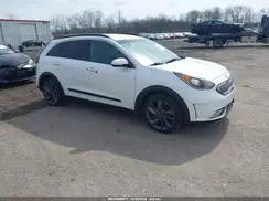 KNDCC3LC7H5074137 2017 KIA NIRO