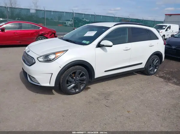 KNDCC3LC7H5074137 2017 KIA NIRO - Image 2