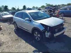 KNDCC3LC7H5074655 2017 KIA NIRO