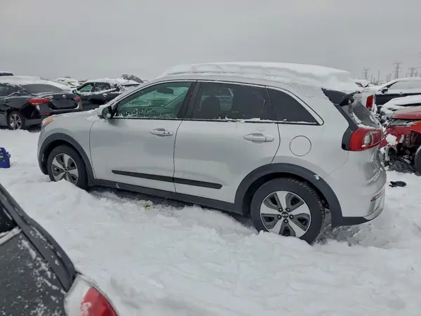KNDCC3LC7H5076731 2017 KIA NIRO - Image 2