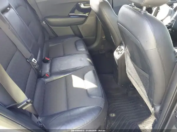 KNDCC3LC7H5078883 2017 KIA NIRO - Image 8
