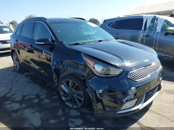 KNDCC3LC7H5079743 2017 KIA NIRO