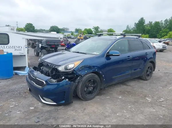 KNDCC3LC7H5105175 2017 KIA NIRO - Image 2