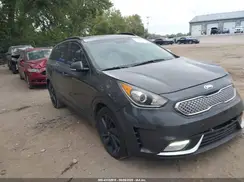 KNDCC3LC7J5133404 2018 KIA NIRO