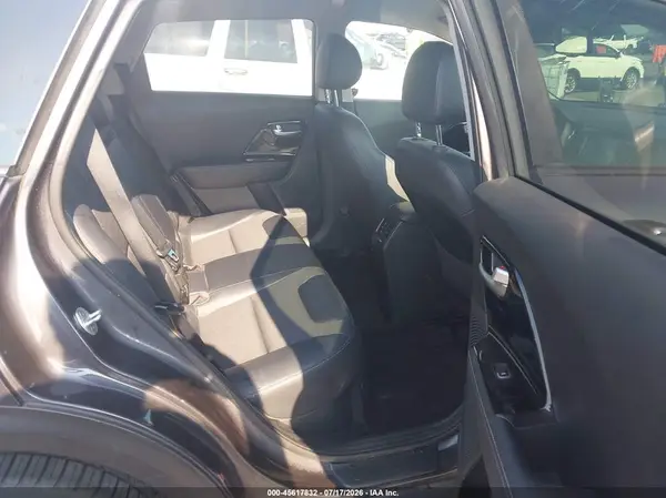 KNDCC3LC7J5134357 2018 KIA NIRO - Image 8