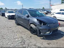 KNDCC3LC7J5134374 2018 KIA NIRO