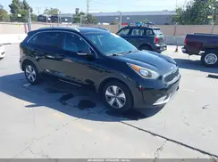 KNDCC3LC7J5140966 2018 KIA NIRO