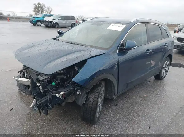 KNDCC3LC7J5142359 2018 KIA NIRO - Image 2