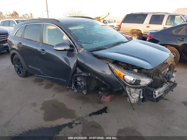 KNDCC3LC7J5150106 2018 KIA NIRO - Image 1