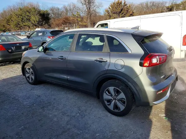 KNDCC3LC7J5152678 2018 KIA NIRO - Image 2