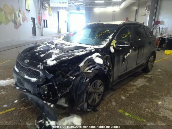 KNDCC3LC7J5192792 2018 KIA NIRO - Image 2
