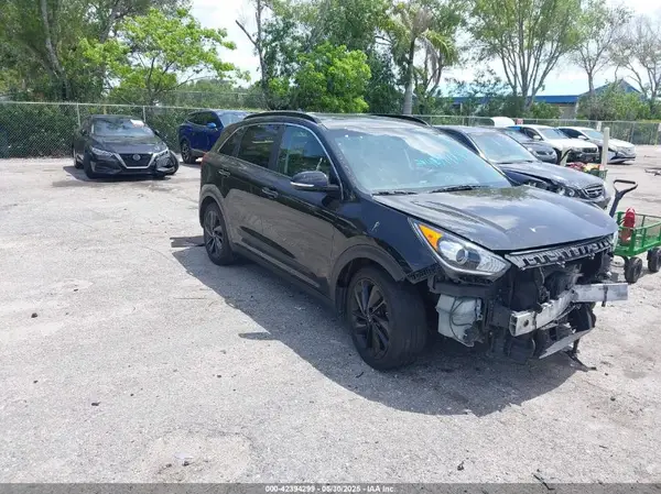 KNDCC3LC7K5265421 2019 KIA NIRO - Image 1