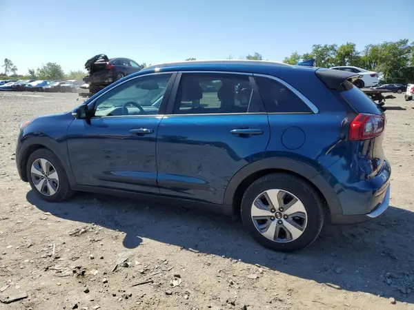 KNDCC3LC7K5265855 2019 KIA NIRO - Image 2