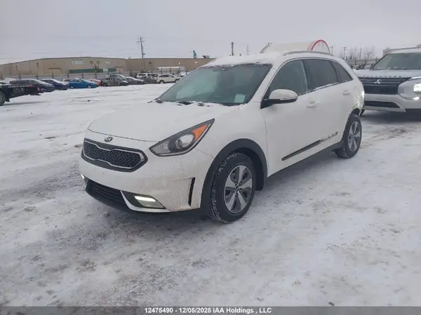 KNDCC3LC7K5283899 2019 KIA NIRO - Image 2
