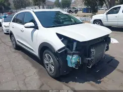 KNDCC3LC7K5338240 2019 KIA NIRO