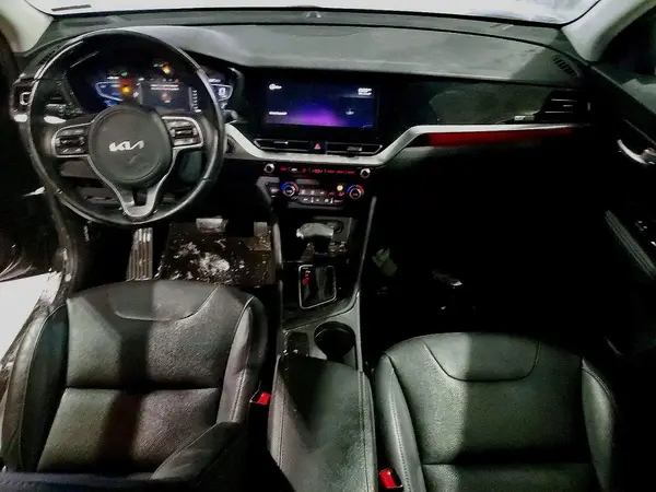 KNDCC3LC7N5502235 2022 KIA NIRO - Image 8