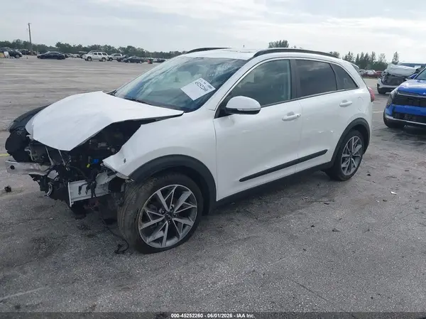 KNDCC3LC7N5516832 2022 KIA NIRO - Image 2