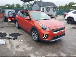 KNDCC3LC7N5521061 2022 KIA NIRO
