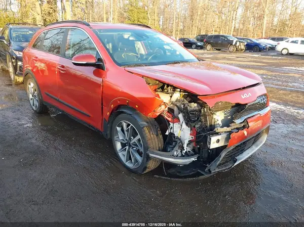 KNDCC3LC7N5536837 2022 KIA NIRO - Image 1