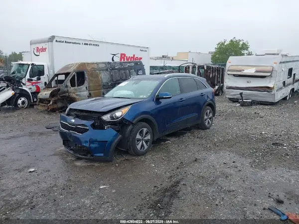 KNDCC3LC8H5049151 2017 KIA NIRO - Image 2