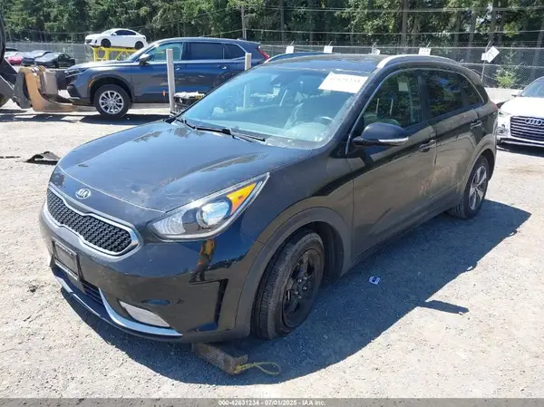 KNDCC3LC8H5053202 2017 KIA NIRO - Image 2