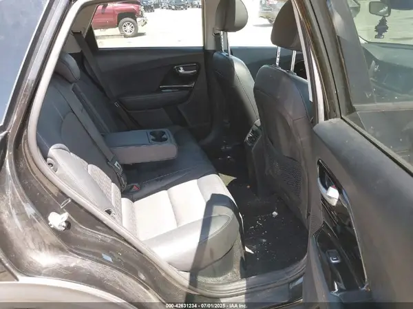 KNDCC3LC8H5053202 2017 KIA NIRO - Image 8