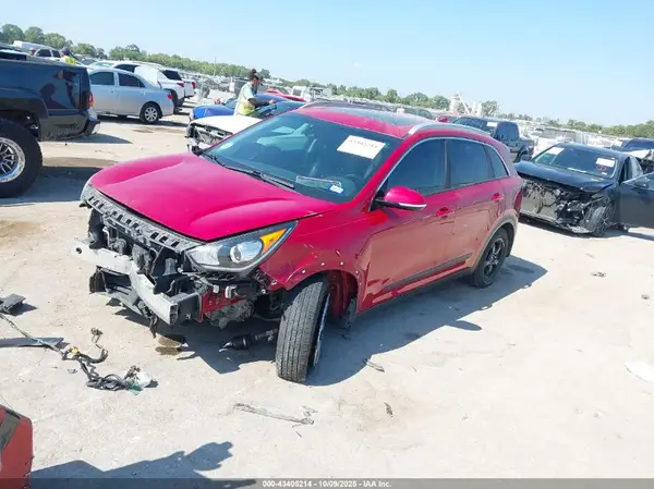 KNDCC3LC8H5053331 2017 KIA NIRO - Image 2