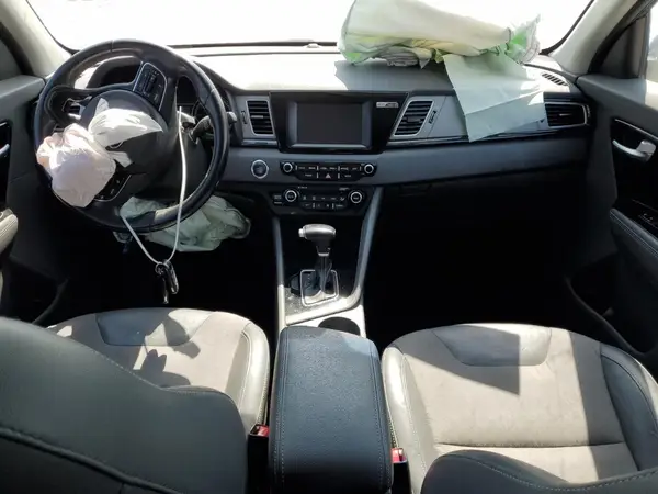 KNDCC3LC8H5057444 2017 KIA NIRO - Image 8