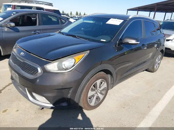 KNDCC3LC8H5057461 2017 KIA NIRO - Image 2