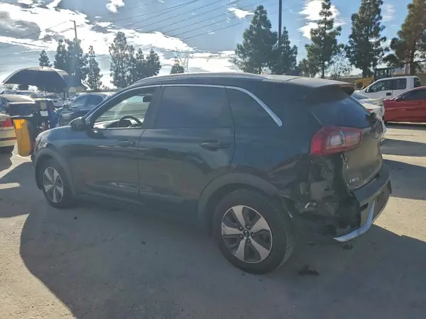KNDCC3LC8H5057606 2017 KIA NIRO - Image 2
