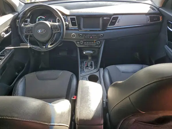 KNDCC3LC8H5057606 2017 KIA NIRO - Image 8